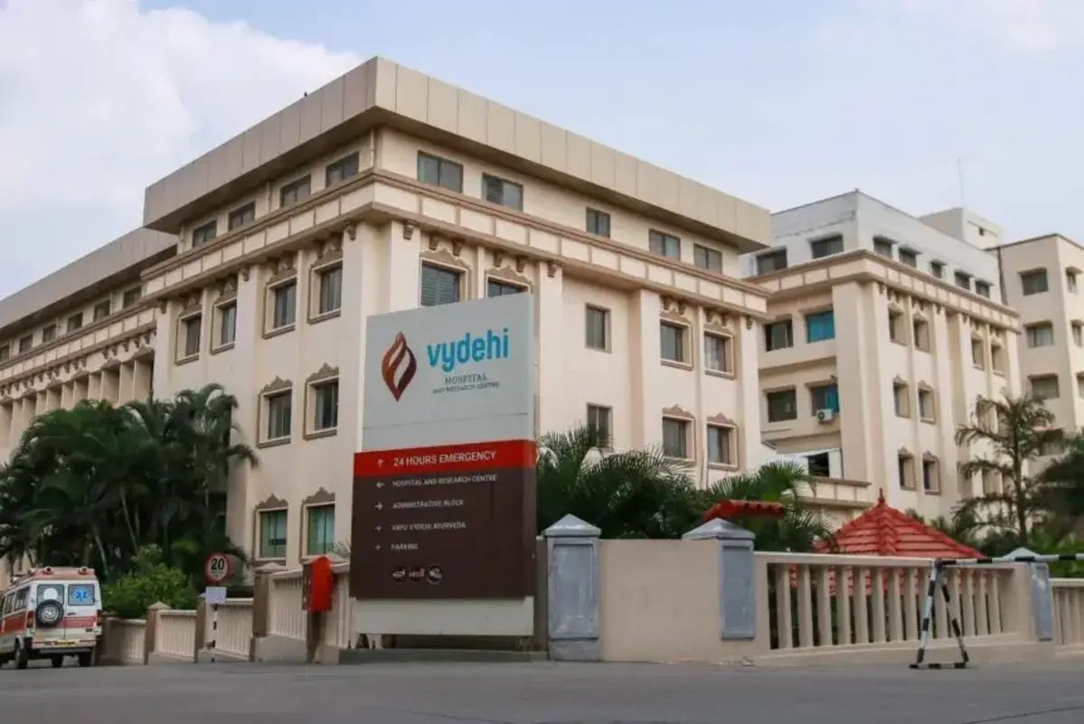 vydehi medical clg cropped.webp